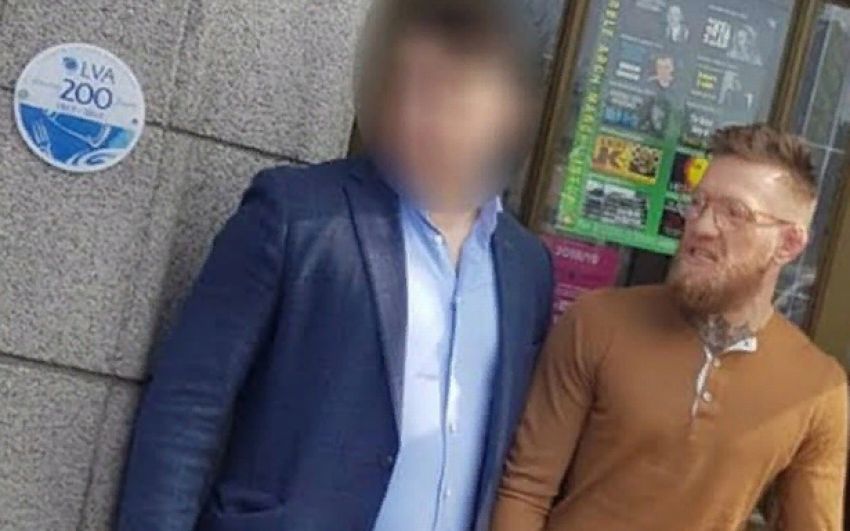 Конор Макгрегор напал на мужчину после провокационной реплики о Хабибе