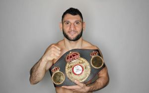 Чемпионский бой Арсен Гуламирян – Алексей Егоров намечен на 19 ноября