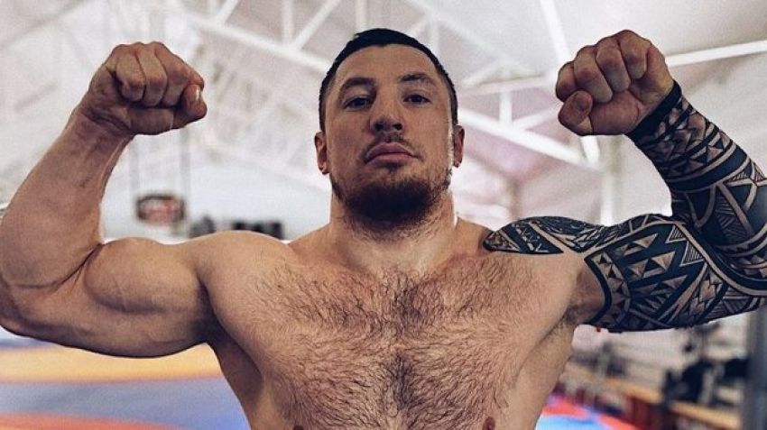 Чемпион АСА критикует ростер тяжеловесов UFC: "За топ-5 какая мясорубка? Там дрова полные"