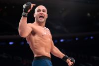 Эдди Альварес предлагает смотреть его бой вместо турнира UFC в Филадельфии