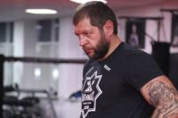 Александр Емельяненко доказал, что является "мужиком с яйцами"