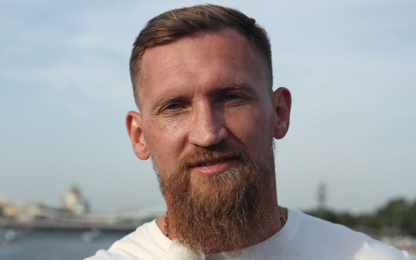 Дмитрий Кудряшов обратился к поджигателю его автомобиля: "Просто обезьяна, животное"