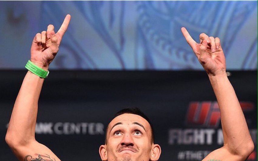 Макс Холлоуэй победил Жозе Альдо на UFC 212