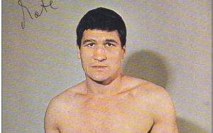 Кадр дня: Сергей Ковалев за считанные минуты до спарринга с Головкиным