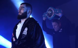 Вице-президент Top Rank рассказал, когда и с кем проведет следующий бой Артур Бетербиев