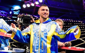 Василий Ломаченко блеснул мастерством во время хоккейного матча