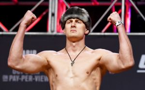 Олег Тактаров: "Мне Волков нравится без шапки-ушанки. Тебя посещает животный ужас, когда смотришь на него в этой форме"