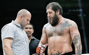 Александр Емельяненко заявил, что Федор смотрит его бои: "У меня даже в его окружении есть шпионы"
