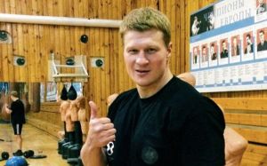 Александр Поветкин: "Подготовка к бою 21 мая в самом разгаре. Настроение хорошее. Всем добра!"