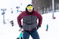 Магомед Исмаилов встал на сноуборд: "Это очень похоже на жизнь – ты все время падаешь"
