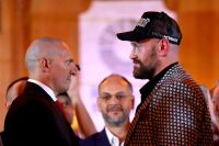 Основатель Matchroom Boxing назвал фаворита реванша Усик – Фьюри: "Возможно, на этот раз, даже остановит"