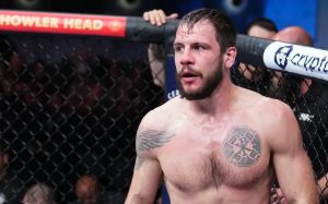 Менеджер Крылова прояснил ситуацию вокруг отмены боя с Мурзакановым на UFC 309
