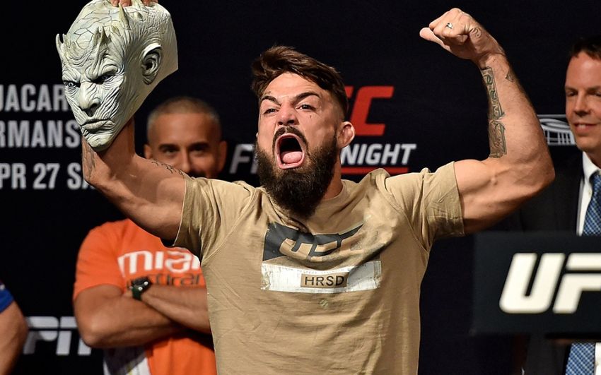 Майк Перри подписал контракт с BKFC