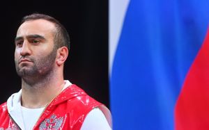 Егор Мехонцев - о заклеенном российском флаге на экипировке Гассиева: "Сейчас в мире происходит череда нелепостей"