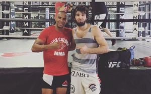 Забит Магомедшарипов подписан в UFC