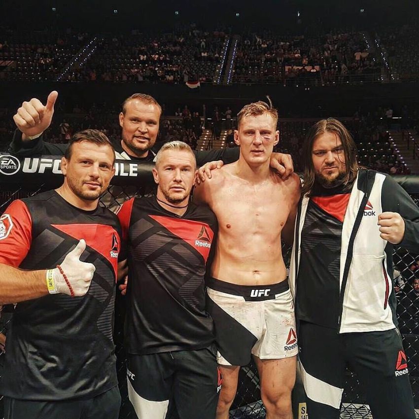 Александр Волков бросает вызов чемпиону UFC в тяжелом весе