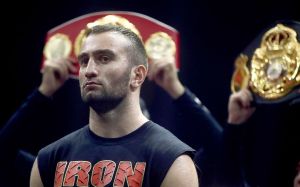 Тренер Гассиева рассказал о подготовке к бою с Валлином: "Верим в свои силы и молимся богу"