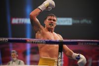 Фрэнк Уоррен хочет устроить бой Усик - Дюбуа за вакантный титул WBO