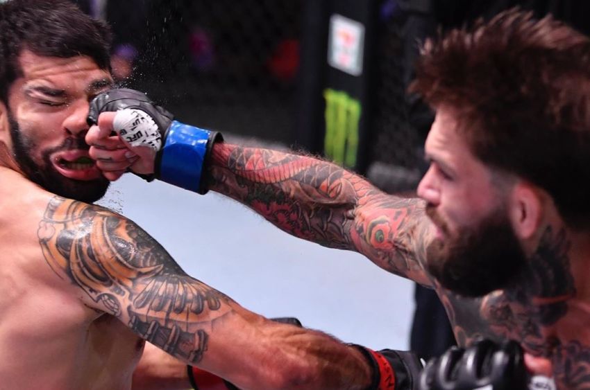 Коди Гарбрандт эффектно нокаутировал Рафаэля Ассунсао на UFC 250
