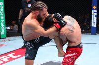 Видео боя Рафаэль Физиев – Игнасио Бахамондес UFC on ABC 8