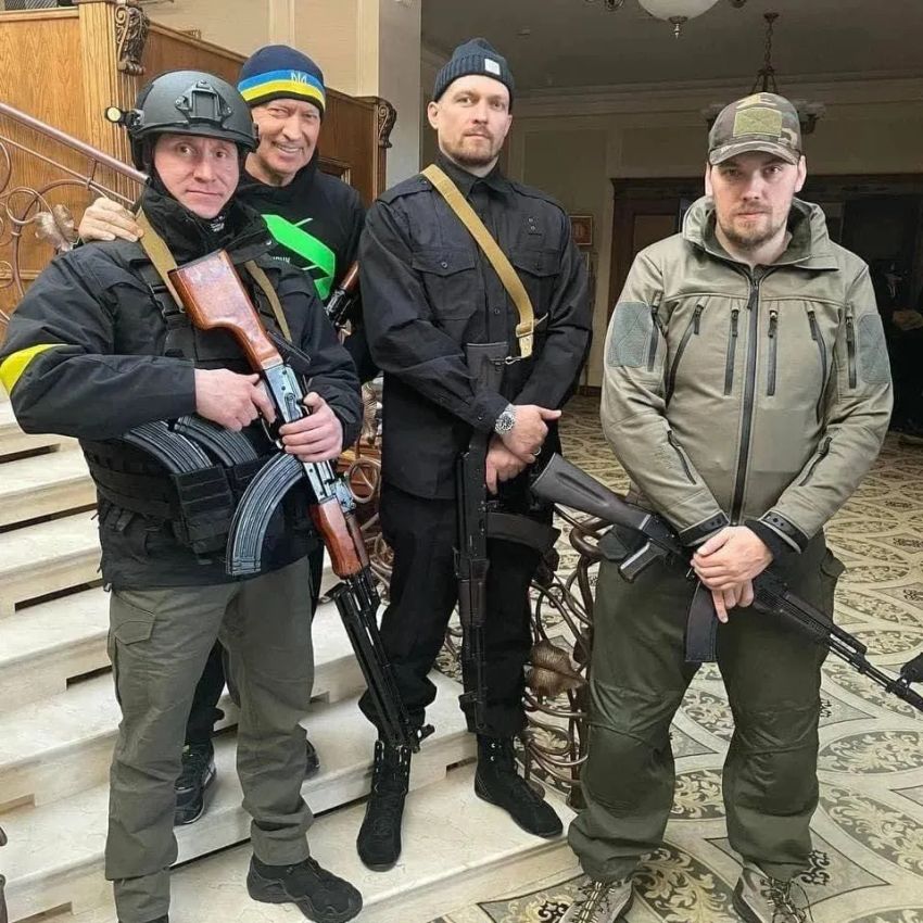 Арнольд Барбоза поддержал Ломаченко, Усика и братьев Кличко в борьбе против России: "Я молюсь за них и их семьи"