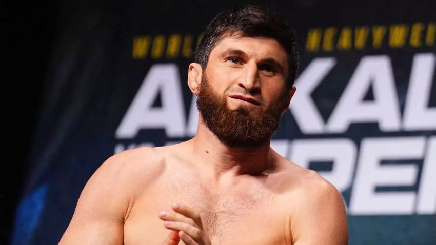 Магомед Анкалаев выступит в главном событии турнира UFC в Абу-Даби, есть соперник