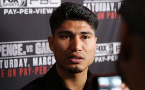 Майки Гарсия: "У Top Rank нет больших боев для Кроуфорда"