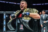 Малыхин финишировал Бхуллара и стал двойным чемпионом ONE Championship