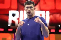 Дмитрий Бивол ответил на претензии Бетербиева