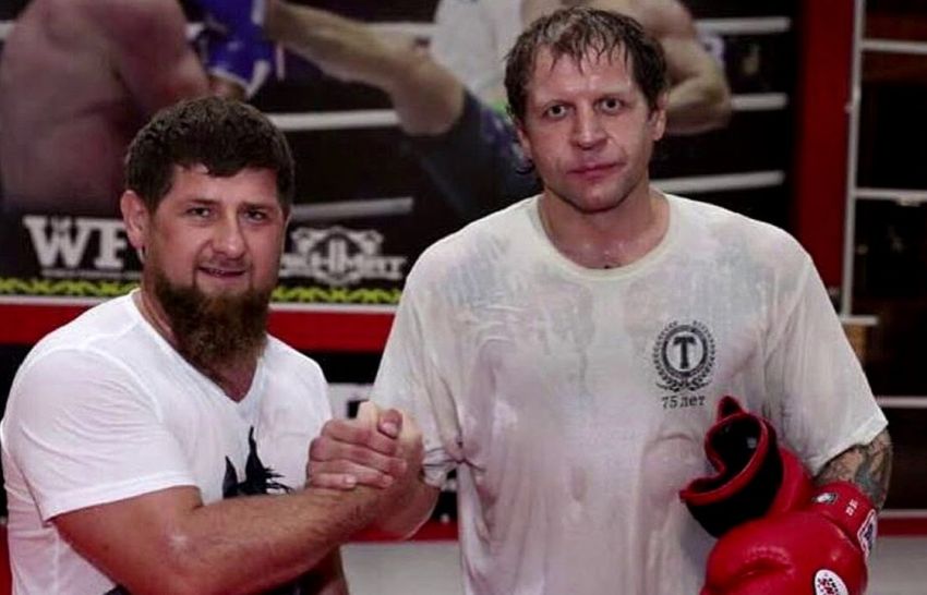 Александр Емельяненко заявил, что собирается постричься налысо вслед за Кадыровым