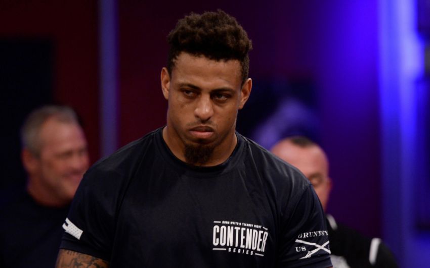 Поединок Грега Харди с Алленом Кроудером станет ко-мейн ивентом UFC on ESPN+ 1