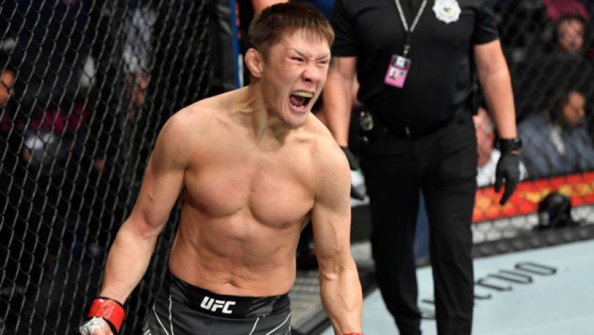 "Такое отношение со стороны судей к выходцам из наших стран". Боец UFC из Казахстана комментирует поражение Жумагулова