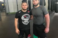 Хабиб Нурмагомедов провёл тренировку в «Центре Прогресса бокса»