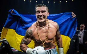 Александр Усик победил Майриса Бриедиса