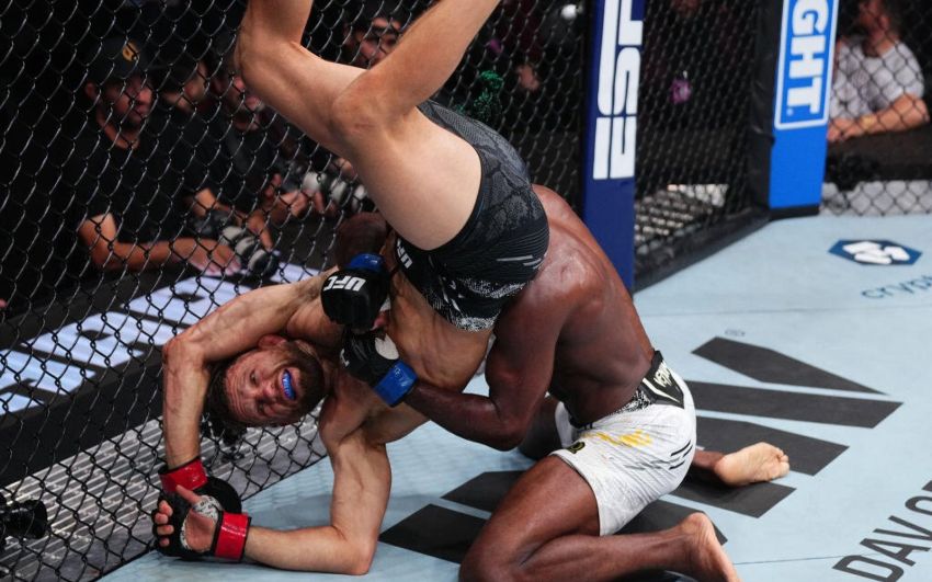 Алджамейн Стерлинг победил Келвина Каттара решение судей на UFC 300