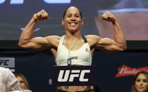 Лиз Кармуш сообщила, когда планирует дебютировать в Bellator