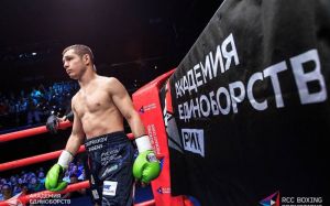 Евгений Чупраков оспорит титул чемпиона мира в предновогоднюю ночь.