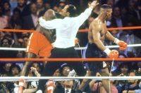 Этот день в истории: Тайсон победил Бруно, Али нокаутировал Листона