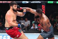 Видео боя Кертис Блэйдс – Ривзан Куниев UFC on ABC 8