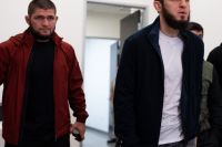 Хабиб Нурмагомедов считает, что Ислам Махачев в следующем бою должен встретиться с Чарльзом Оливейрой