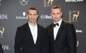 Фото: Братья Кличко на торжественной церемонии Bambi Awards 2017