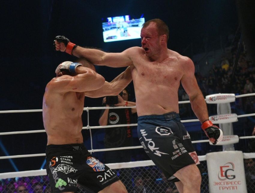 Александр Шлеменко не намерен проводить третий бой с Василевским: "Он сейчас на подъеме, но ему еще подниматься и подниматься"