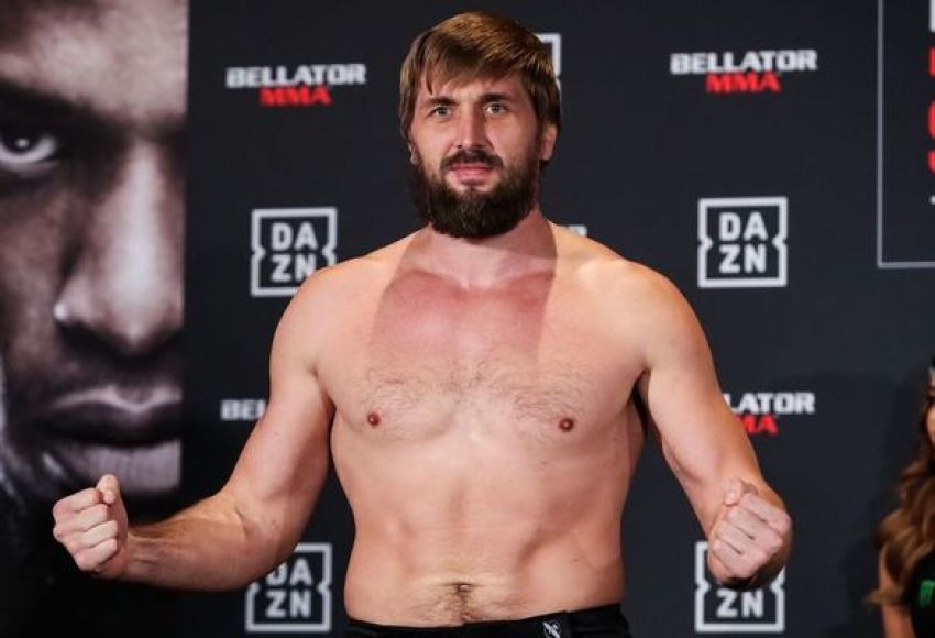 Виталий Минаков рассказал о сроках возвращения в клетку Bellator