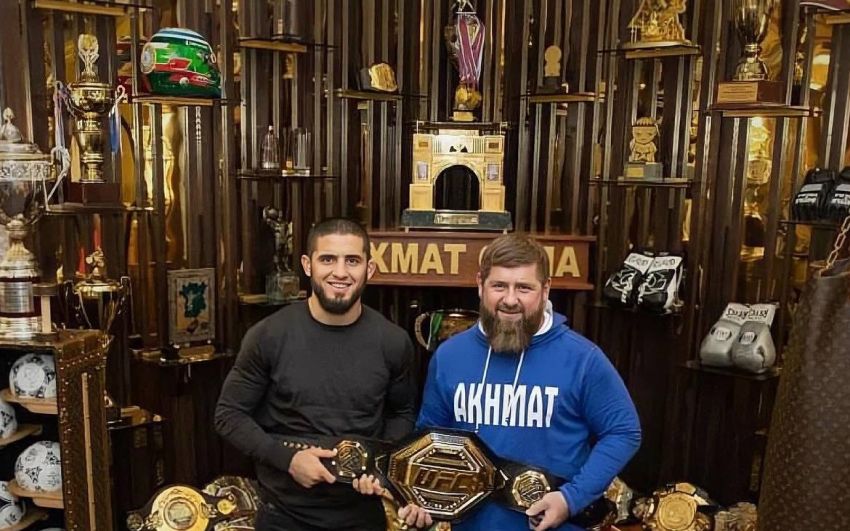 Ислам Махачев привез Кадырову чемпионский пояс UFC