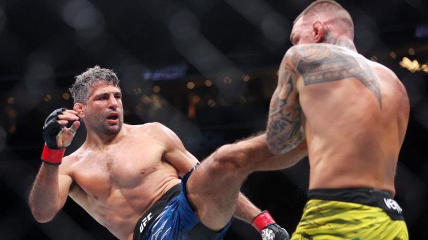 Видео боя Бенеил Дариуш – Ренато Мойкано UFC 317