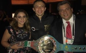 Геннадию Головкину вручили специальный пояс WBC 