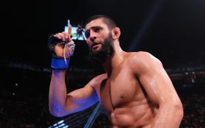 Пауло Коста объяснил, почему Хамзат Чимаев недостоин чемпионского боя
