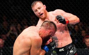 Джастин Гэтжи победил Рафаэля Физиева на UFC 286