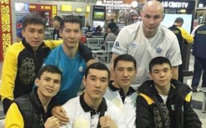 Сборная Казахстана по боксу впервые взяла полный комплект Олимпийских лицензий