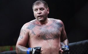 Тарасов объяснил, как Александру Емельяненко побороть алкогольную зависимость